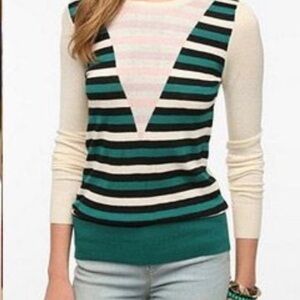 Coincedence & chance pullover sweater size small